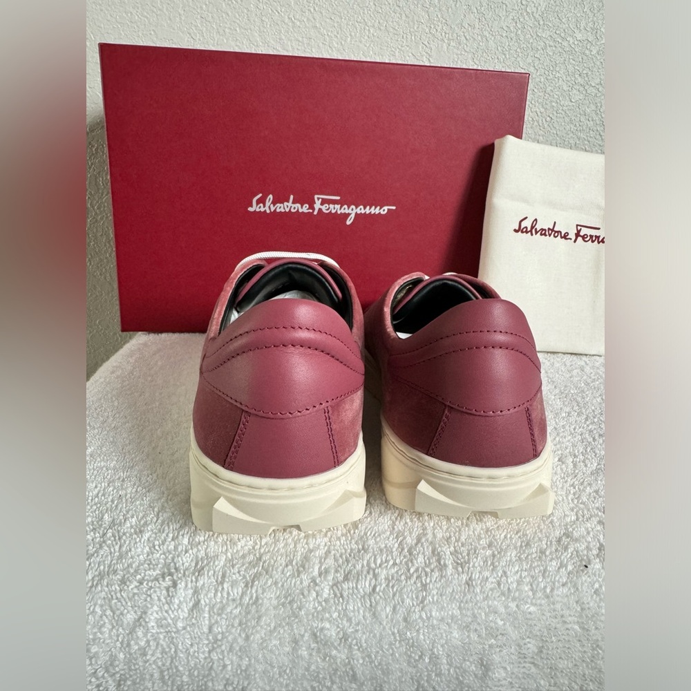 $685 NEW Salvatore Ferragamo Womens Cube Sneakers Pink Red Velvet Luxe size 6 - Picture 2 of 8